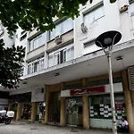 Omar do Rio - VP 29/502: Grande Apartamento p/ até 10 pessoas, Internet 250mbps, Workstation, 90m do Metrô e 500m da Praia de Ipanema