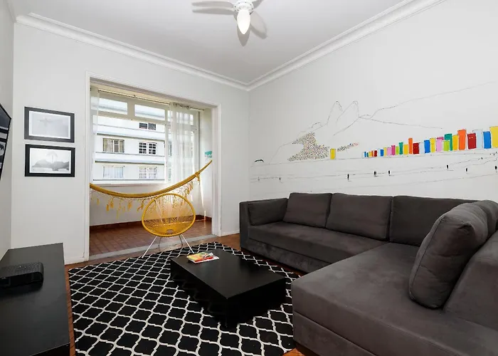 Omar do Rio - VP 29/502: Grande Apartamento p/ até 10 pessoas, Internet 250mbps, Workstation, 90m do Metrô e 500m da Praia de Ipanema